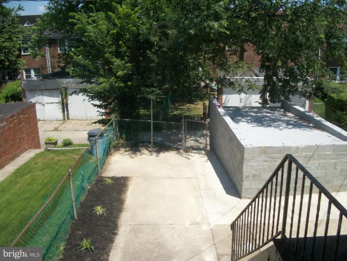 1544 Northwick Road Baltimore, MD 21218 - Photo 8 of 30 Exterior (Rear)