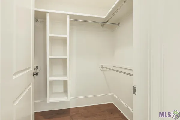 $1,800 | 8211 Village Plaza Court, Unit 2B, Baton Rouge, LA 70810