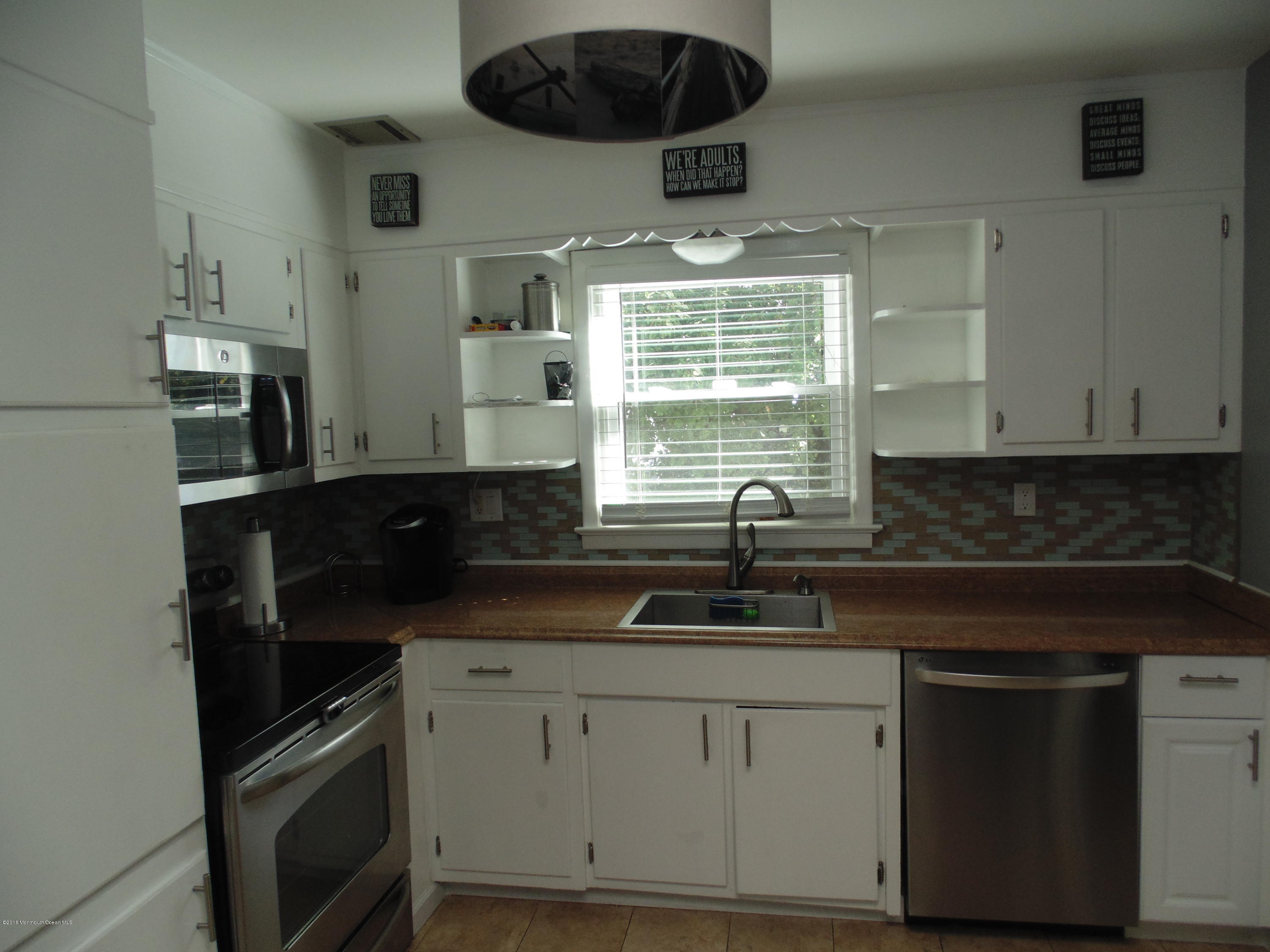 1520 Little Hill Road Point Pleasant, NJ 08742 - Photo 5 of 12 Kitchen