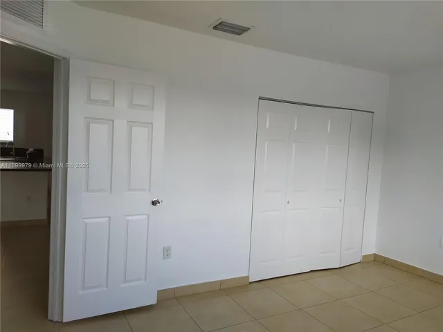 $2,000 | 7915 East Drive, Unit 2E, North Bay Village, FL 33141