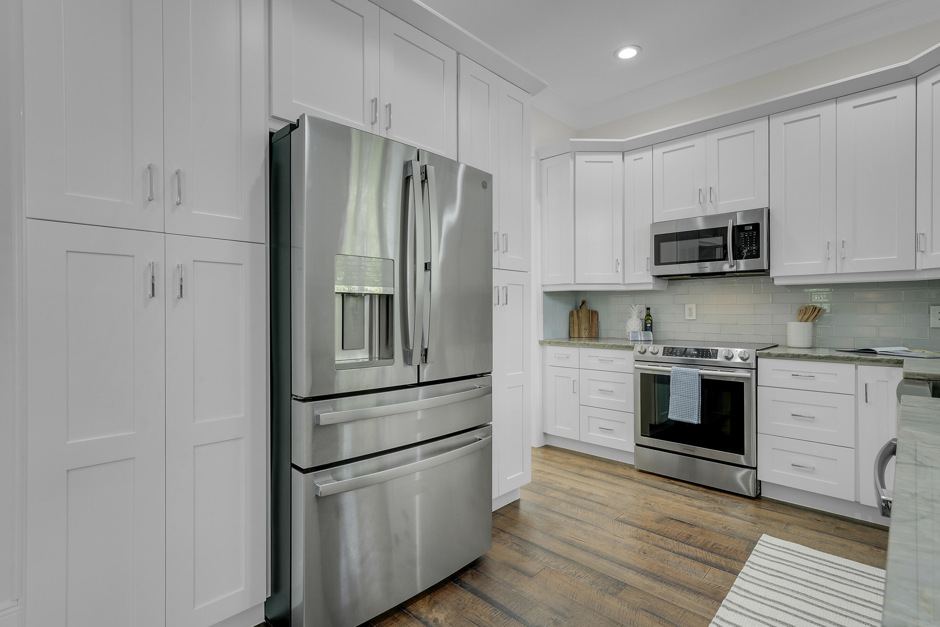 112 Spikerush Road Jupiter, FL 33458 - Photo 16 of 49 Custom Cabinetry, high end appliances