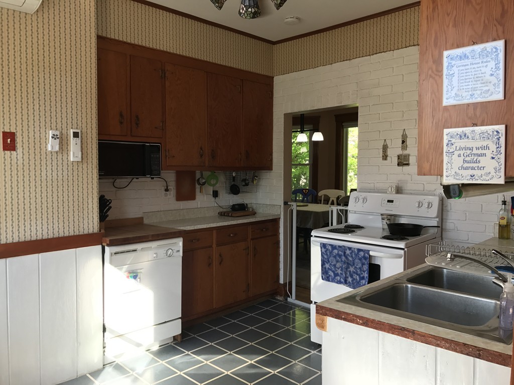63 Maple Avenue Rutland, MA 01543 - Photo 9 of 17