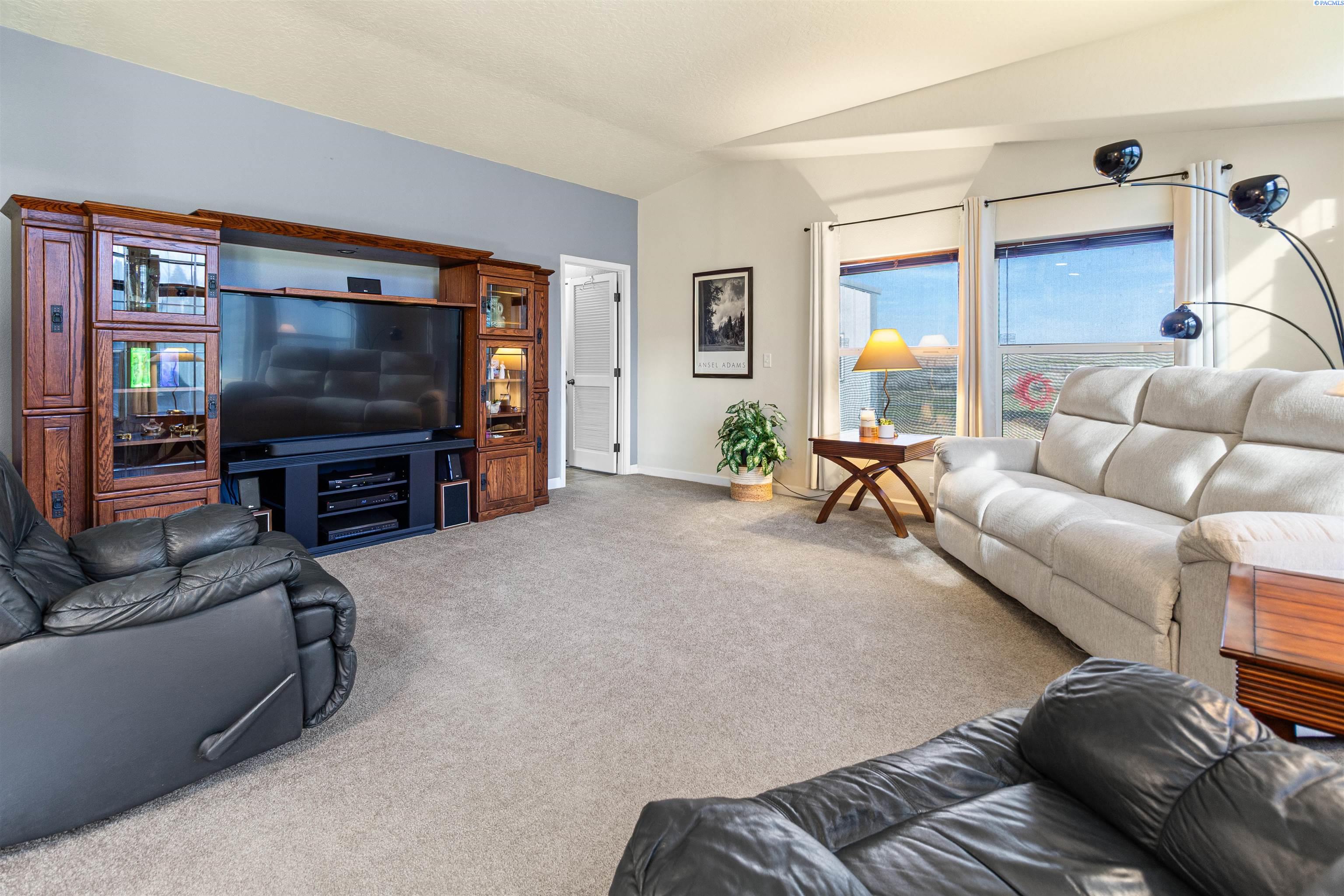 13282 East Ruppert Road Benton City, WA 99320 - Photo 13 of 35 Gallery Image 13