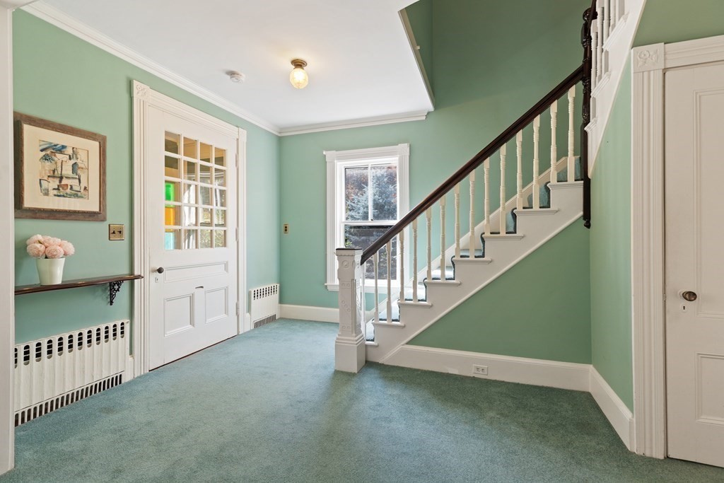 29 Bloomfield Street Lexington, MA 02421 - Photo 3 of 34