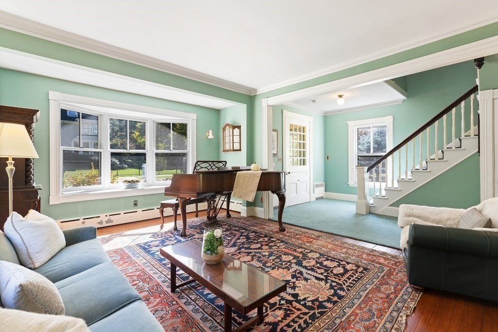 29 Bloomfield Street Lexington, MA 02421 - Photo 4 of 34