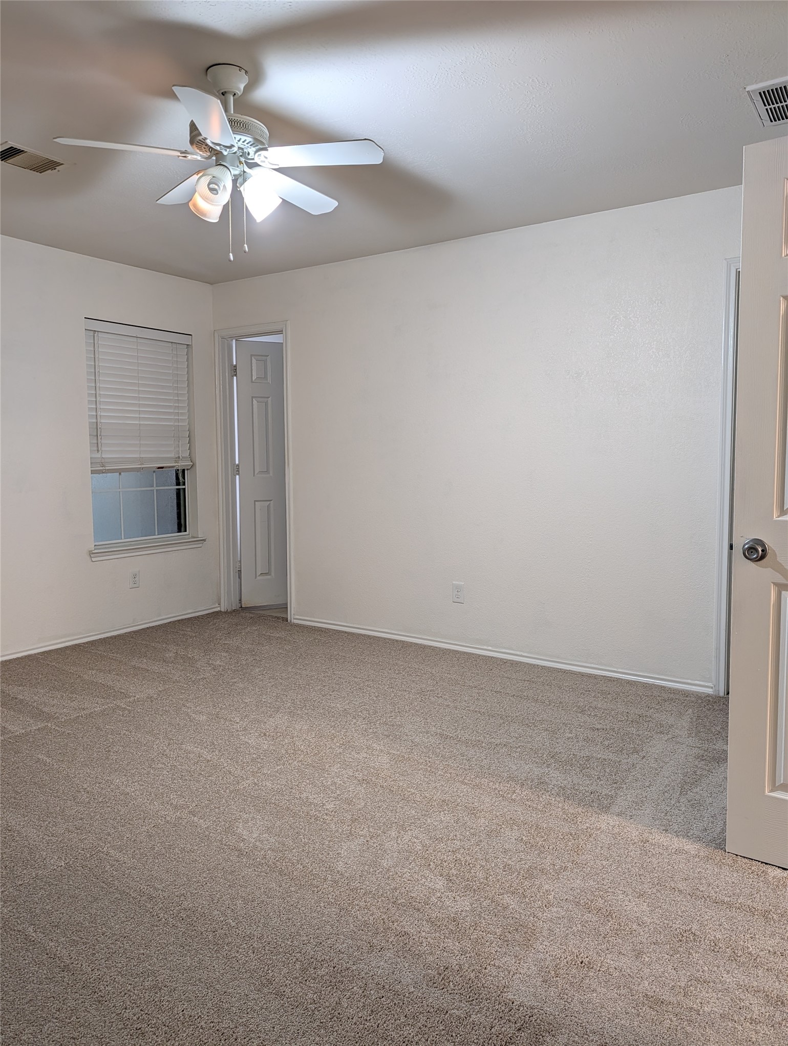 11663 Quinn Ridge Way Houston, TX 77038 - Photo 8 of 17