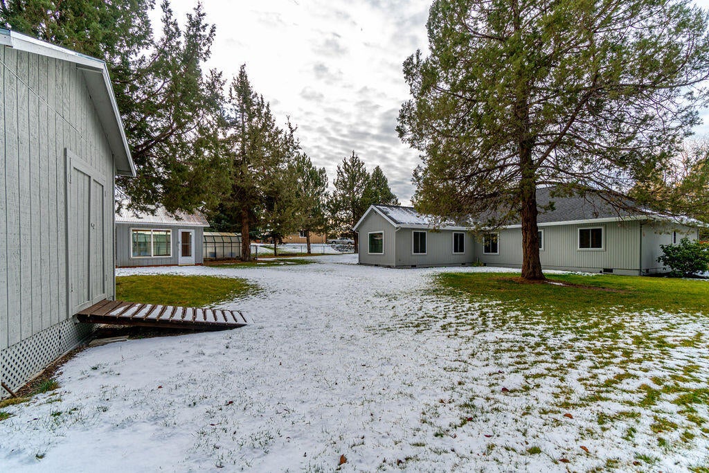 63620 Boyd Acres Road Bend, OR 97701 - Photo 34 of 53 RileyVisuals-8