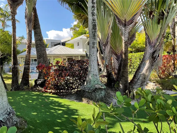 a view of a ocean with many windows