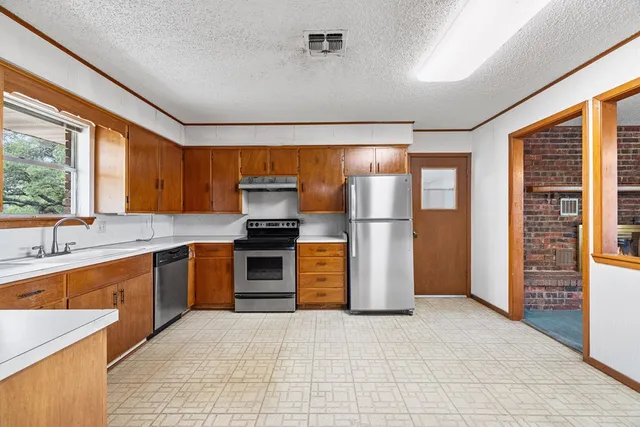 $540,000 | 168 Stoney Hills Road, Center Point, TX 78010