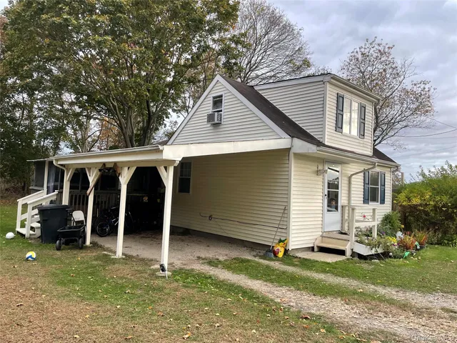 $2,650 | 484 Moriches-Middle Island Road, Manorville, NY 11949