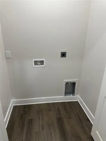 a view of a room with an empty space