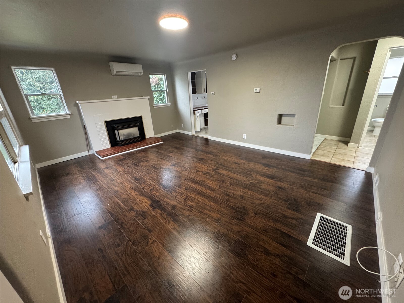 15325 4th Avenue Southwest Burien, WA 98166 - Photo 12 of 28