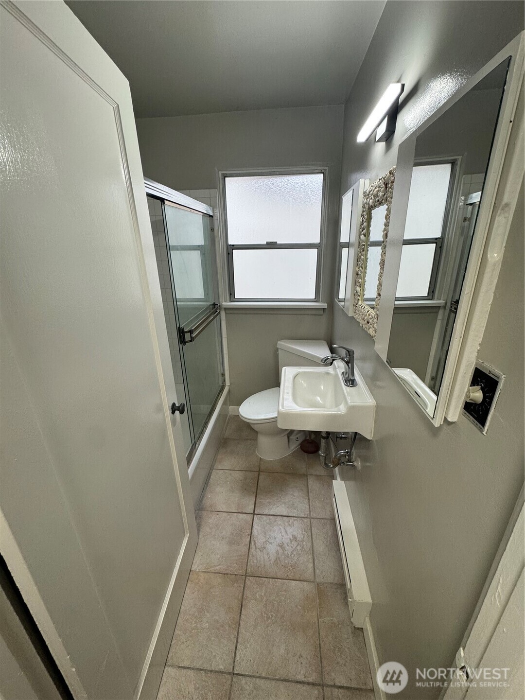 15325 4th Avenue Southwest Burien, WA 98166 - Photo 17 of 28