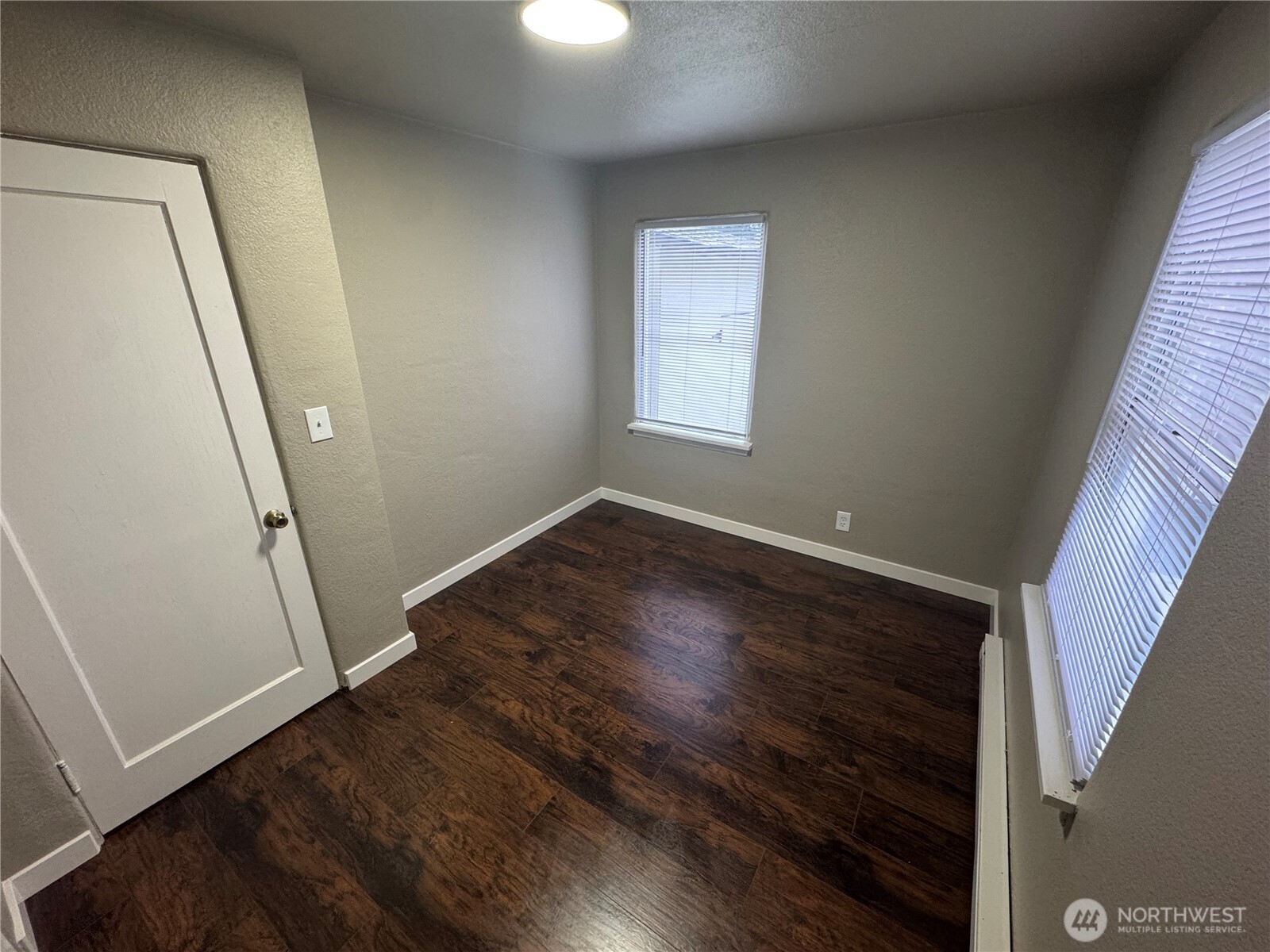 15325 4th Avenue Southwest Burien, WA 98166 - Photo 23 of 28