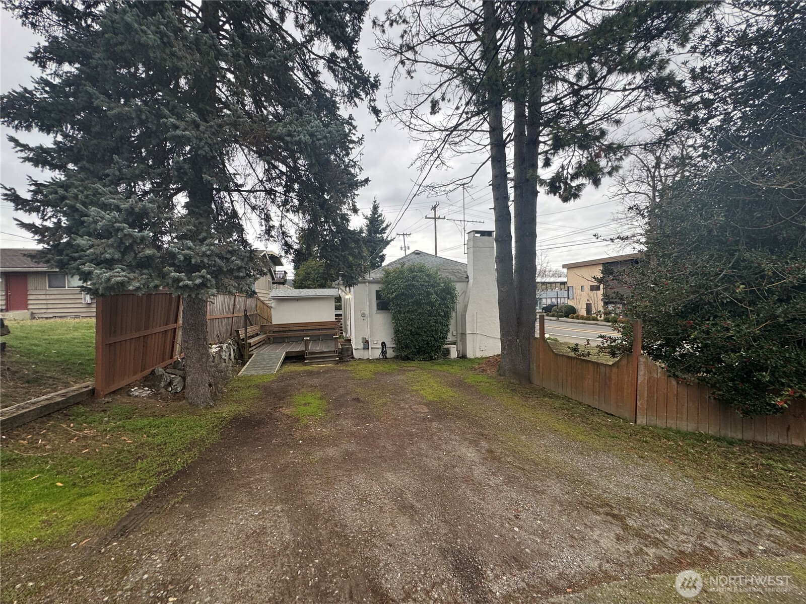 15325 4th Avenue Southwest Burien, WA 98166 - Photo 4 of 28