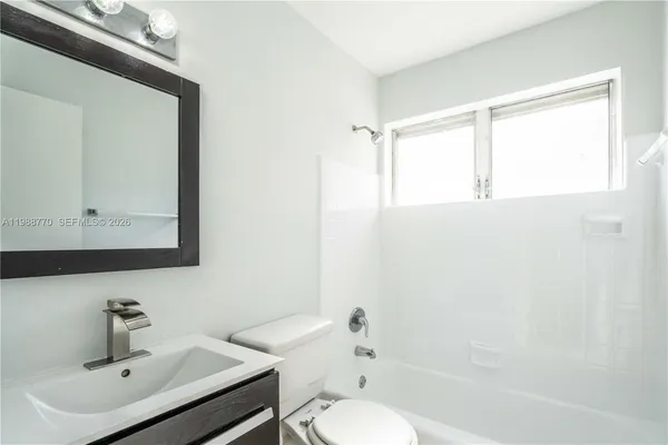 $2,050 | 7931 East Drive, Unit 404, North Bay Village, FL 33141