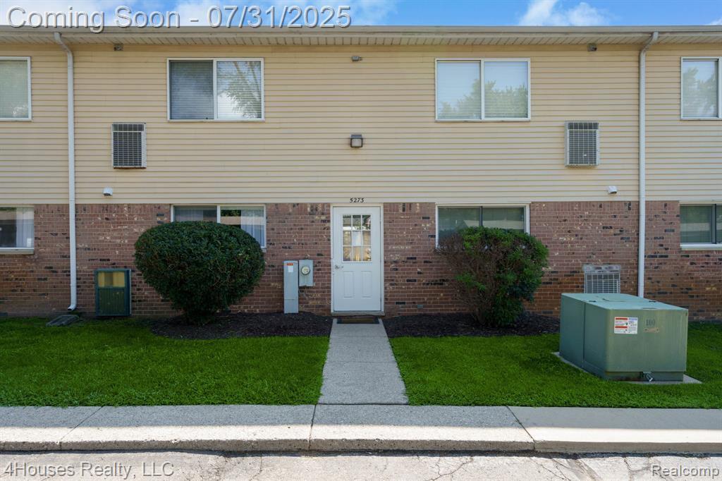 5273 Highland Road, Unit 108 Waterford, MI 48327 - Photo 8 of 39 Gallery Image 8