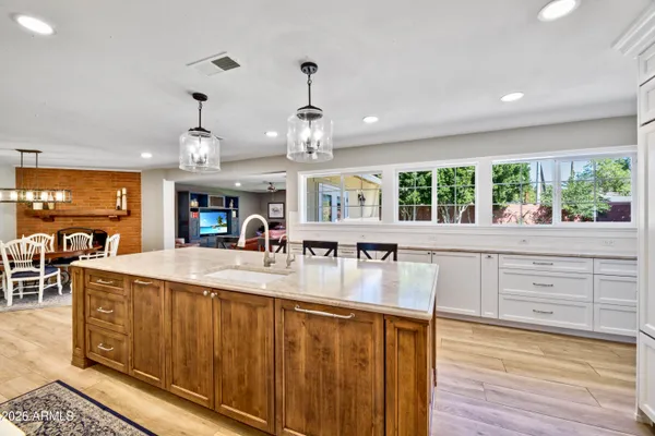 $1,295,000 | 7823 North 7th Place, Phoenix, AZ 85020