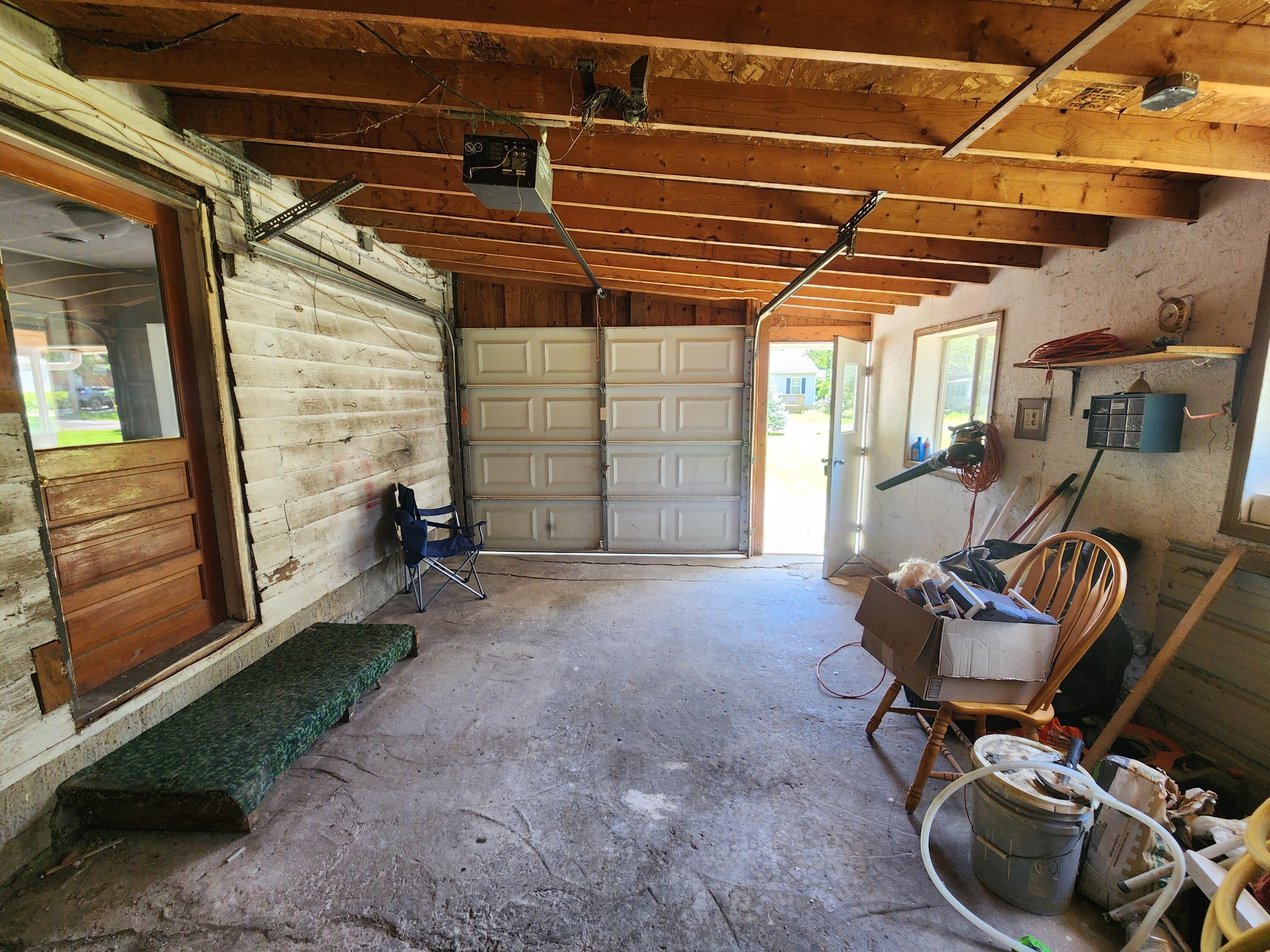257 London Road Delaware, OH 43015 - Photo 5 of 26 Garage Interior