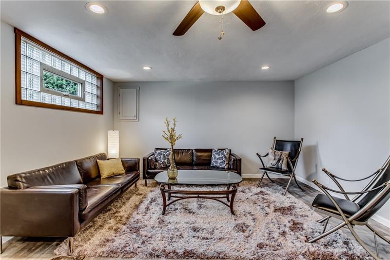 600 Woodside Road Pittsburgh, PA 15221 - Photo 20 of 25 Gallery Image 20