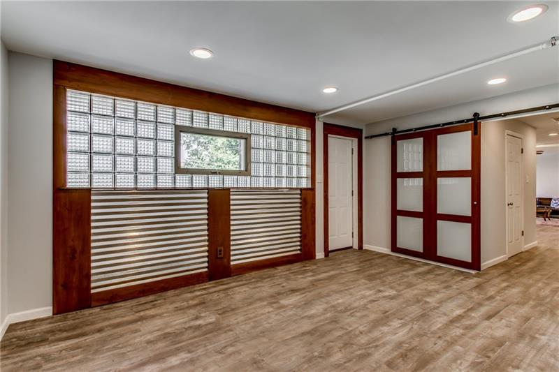 600 Woodside Road Pittsburgh, PA 15221 - Photo 22 of 25 Gallery Image 22