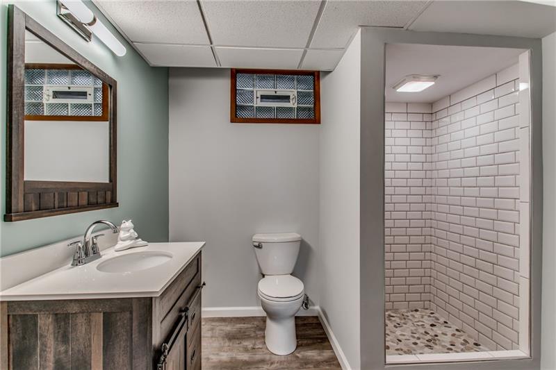 600 Woodside Road Pittsburgh, PA 15221 - Photo 23 of 25 Gallery Image 23