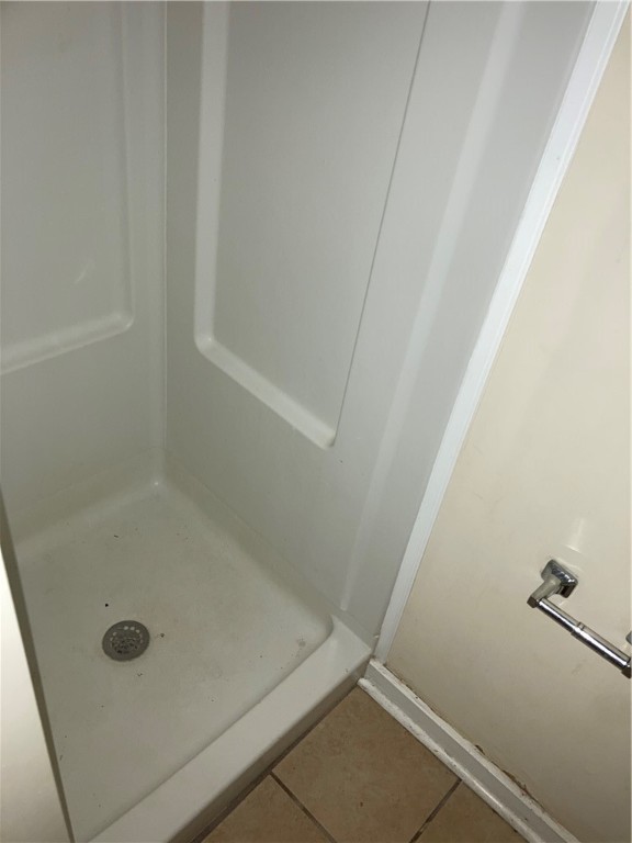 2303 Lindale Road Anderson, SC 29621 - Photo 20 of 30 Full bath between bedroom 4 and kitchen