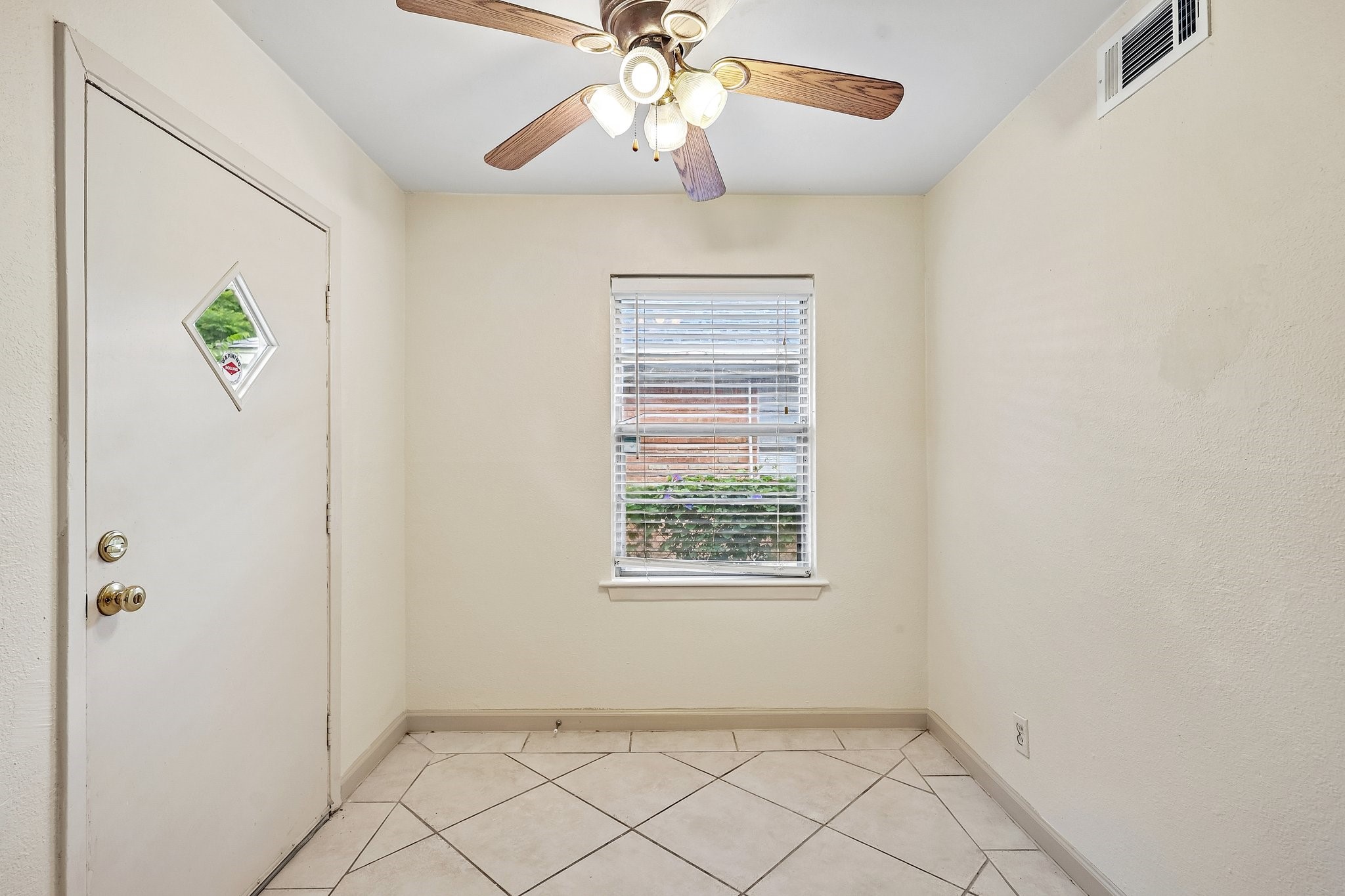 6401 Rowan Lane Houston, TX 77074 - Photo 7 of 21