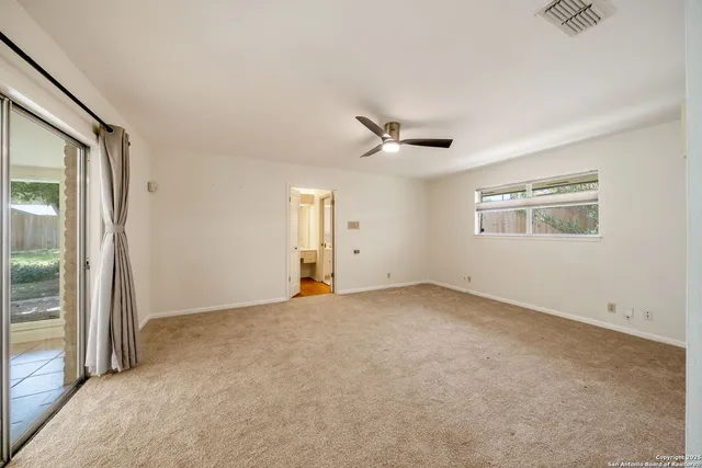 $383,990 | 425 Crestwind Drive, Windcrest, TX 78239