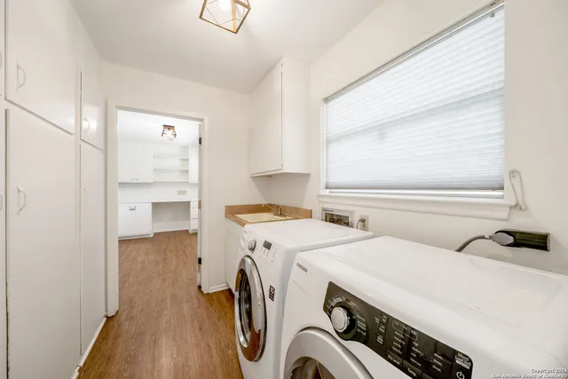 $383,990 | 425 Crestwind Drive, Windcrest, TX 78239