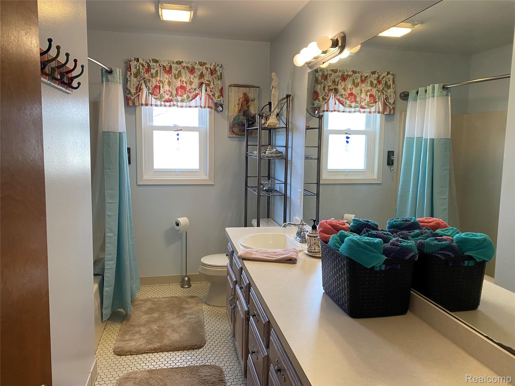 270 South Kern Road Fowlerville, MI 48836 - Photo 30 of 55 Total Of 3 Full Baths!