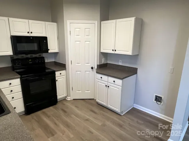 $407,500 | 6329 Elderslie Drive, Charlotte, NC 28269