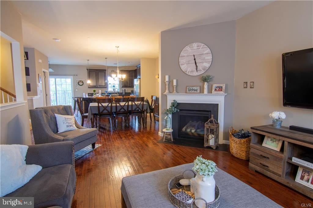 2210 Rising Hill Road Whitehall, PA 18052 - Photo 2 of 18 Gallery Image 2