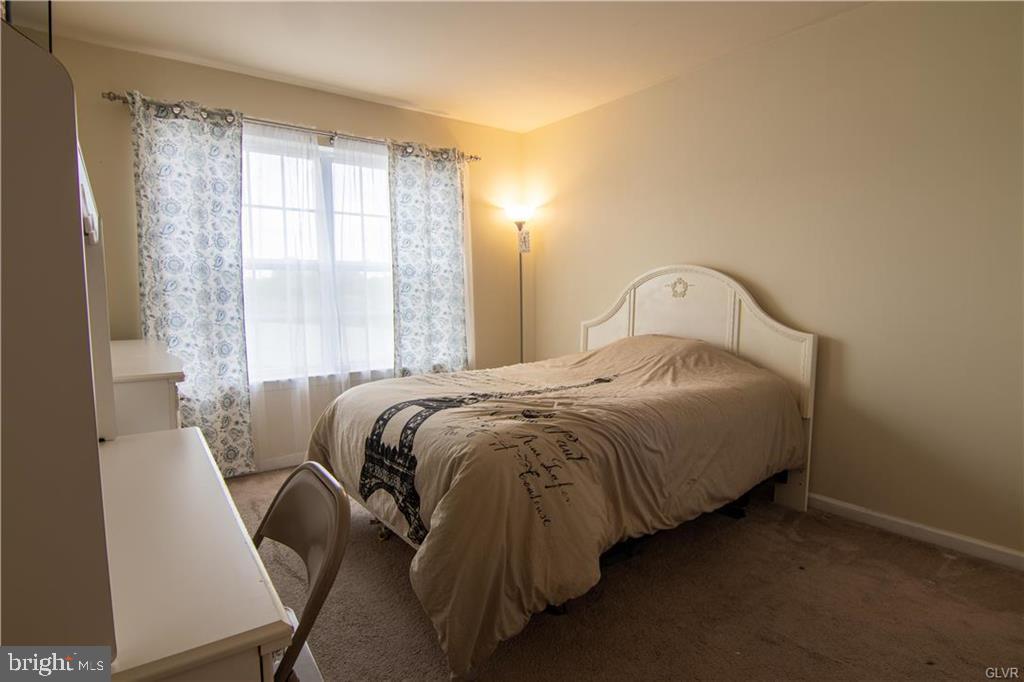 2210 Rising Hill Road Whitehall, PA 18052 - Photo 14 of 18 Gallery Image 14