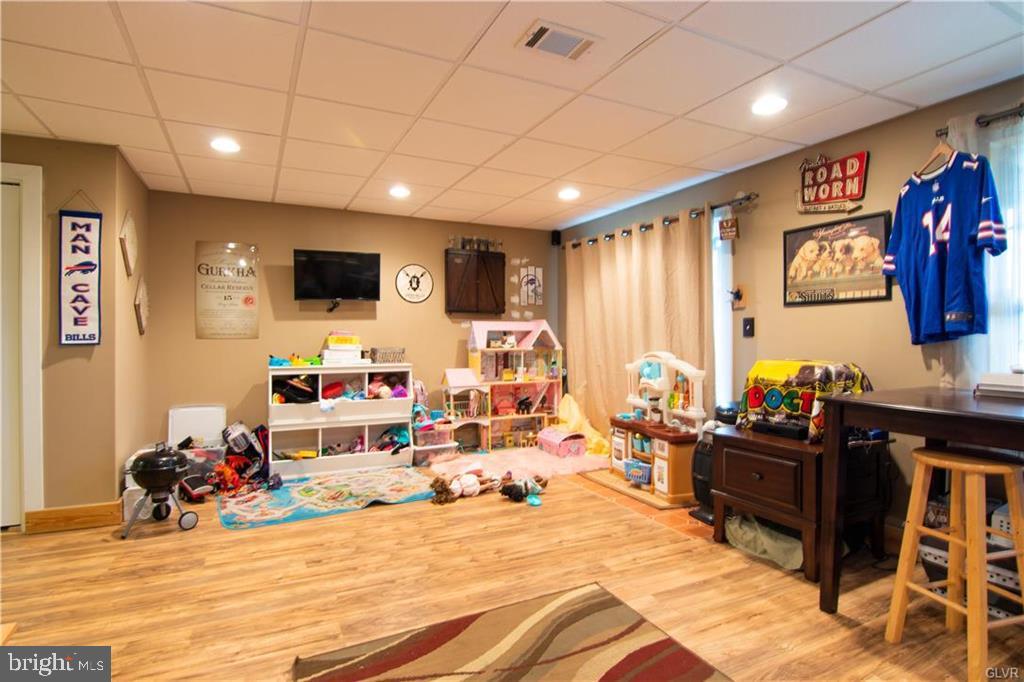2210 Rising Hill Road Whitehall, PA 18052 - Photo 15 of 18 Gallery Image 15