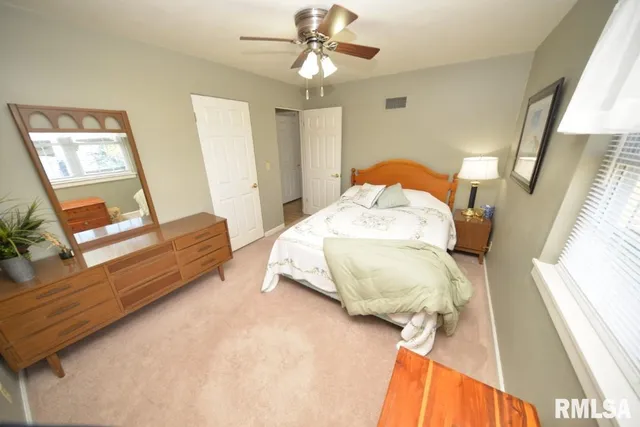 $168,000 | 10 Edgewood Drive, Mount Vernon, IL 62864