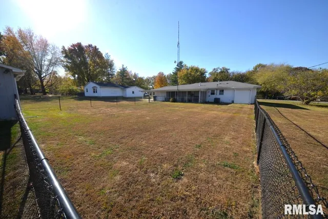 $168,000 | 10 Edgewood Drive, Mount Vernon, IL 62864