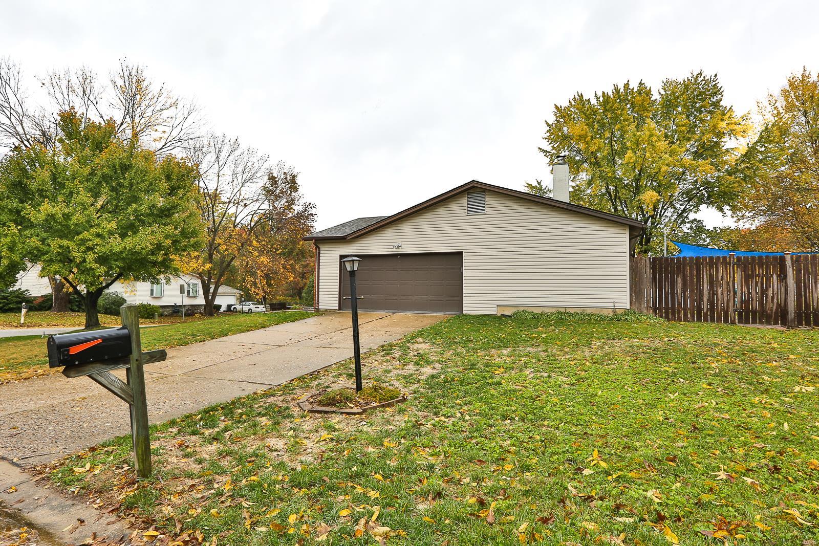 3 Roland Lane St. Peters, MO 63376 - Photo 3 of 25 Gallery Image 3