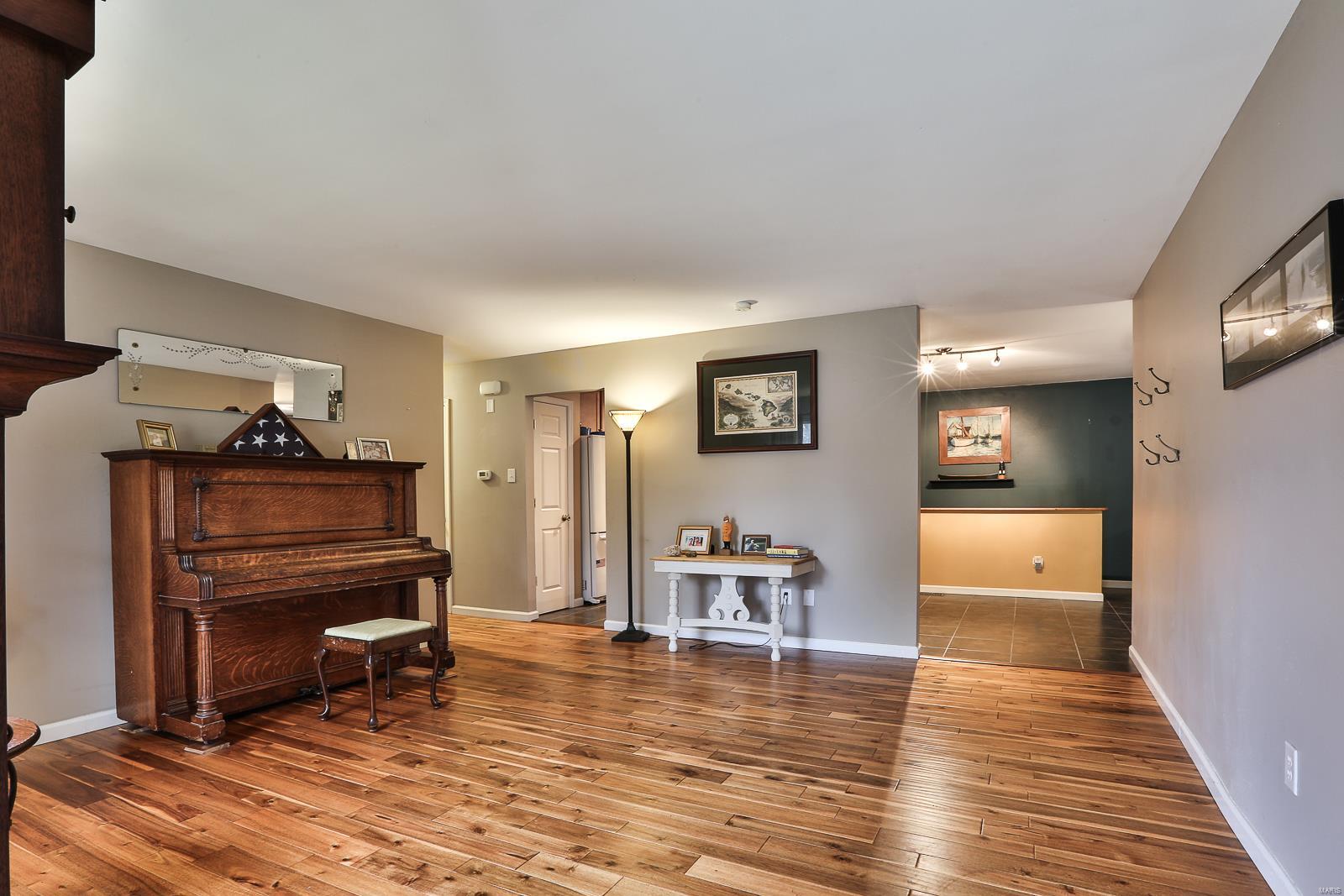 3 Roland Lane St. Peters, MO 63376 - Photo 4 of 25 Gallery Image 4