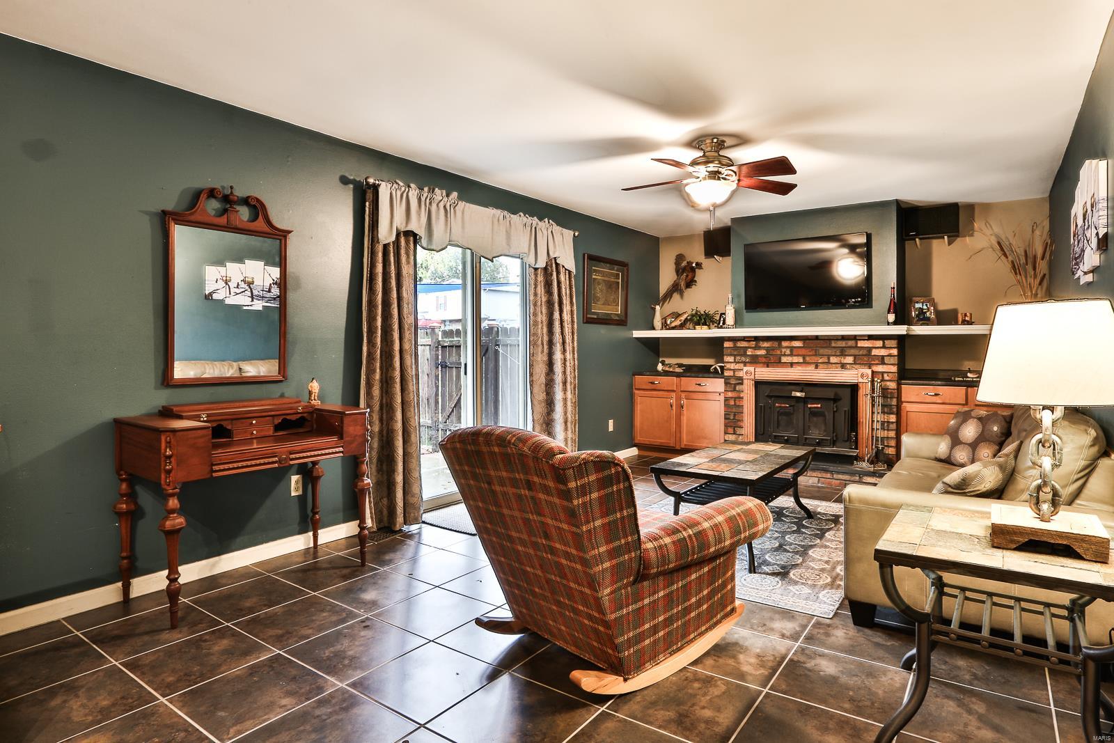 3 Roland Lane St. Peters, MO 63376 - Photo 9 of 25 Gallery Image 9