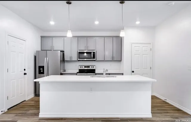 $1,550 | 215 Southlawn Avenue, San Antonio, TX 78237