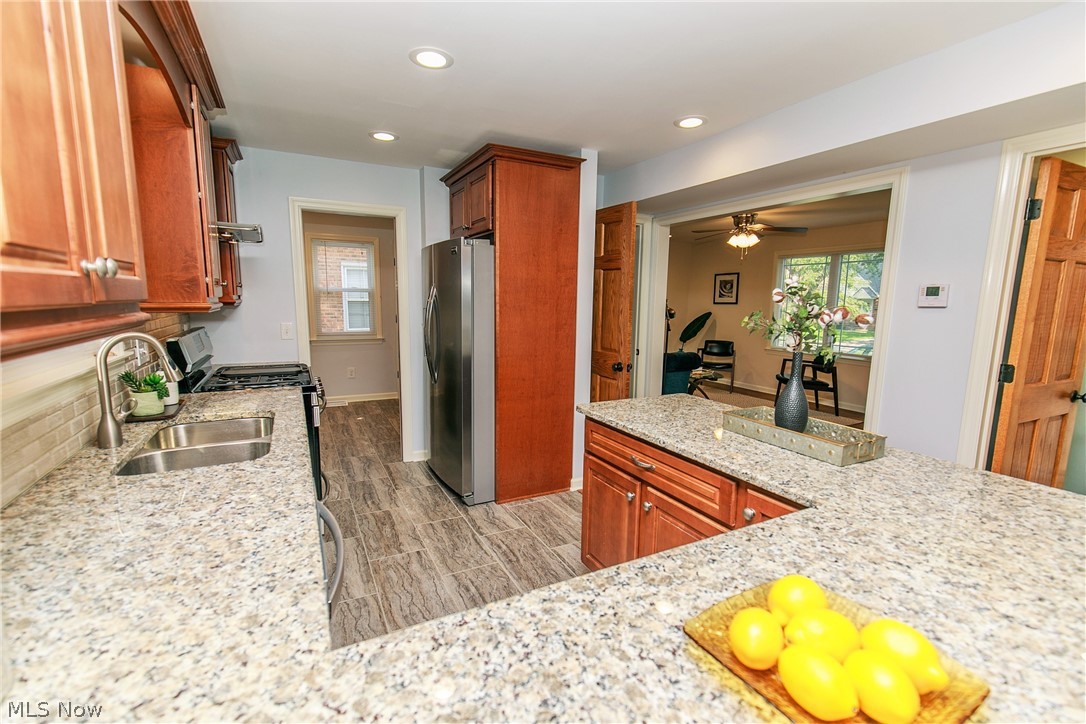 4282 West Anderson Road Cleveland, OH 44121 - Photo 14 of 35