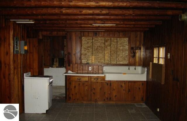 2554 Pine Ridge Road Lupton, MI 48635 - Photo 4 of 6 1750279-3.JPG