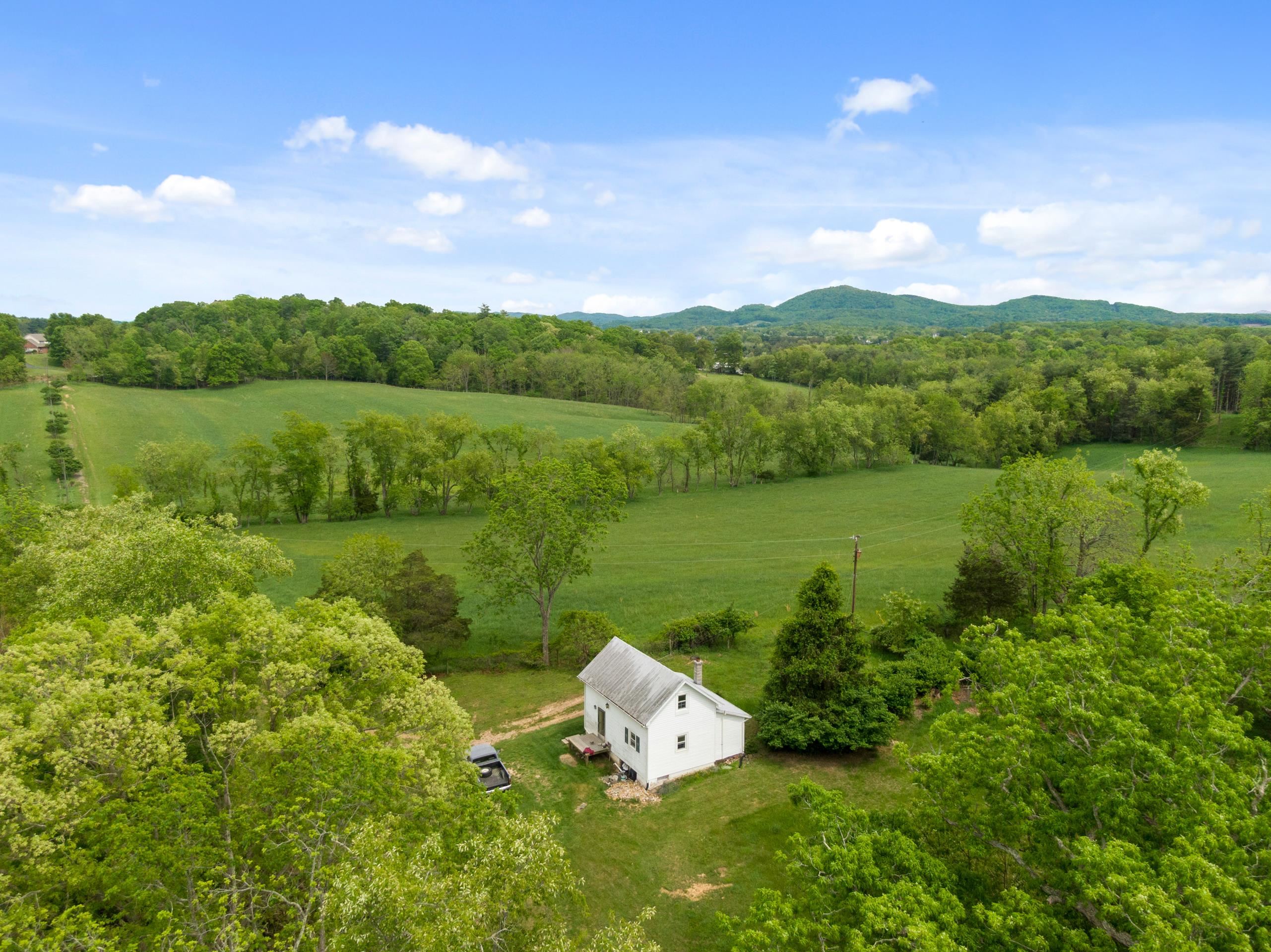 4051 Dry Valley Road Radford, VA 24141 - Photo 39 of 51 Gallery Image 39