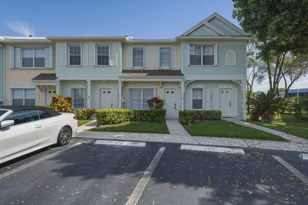 $2,900 | 16635 Hemingway Drive, Weston, FL 33326