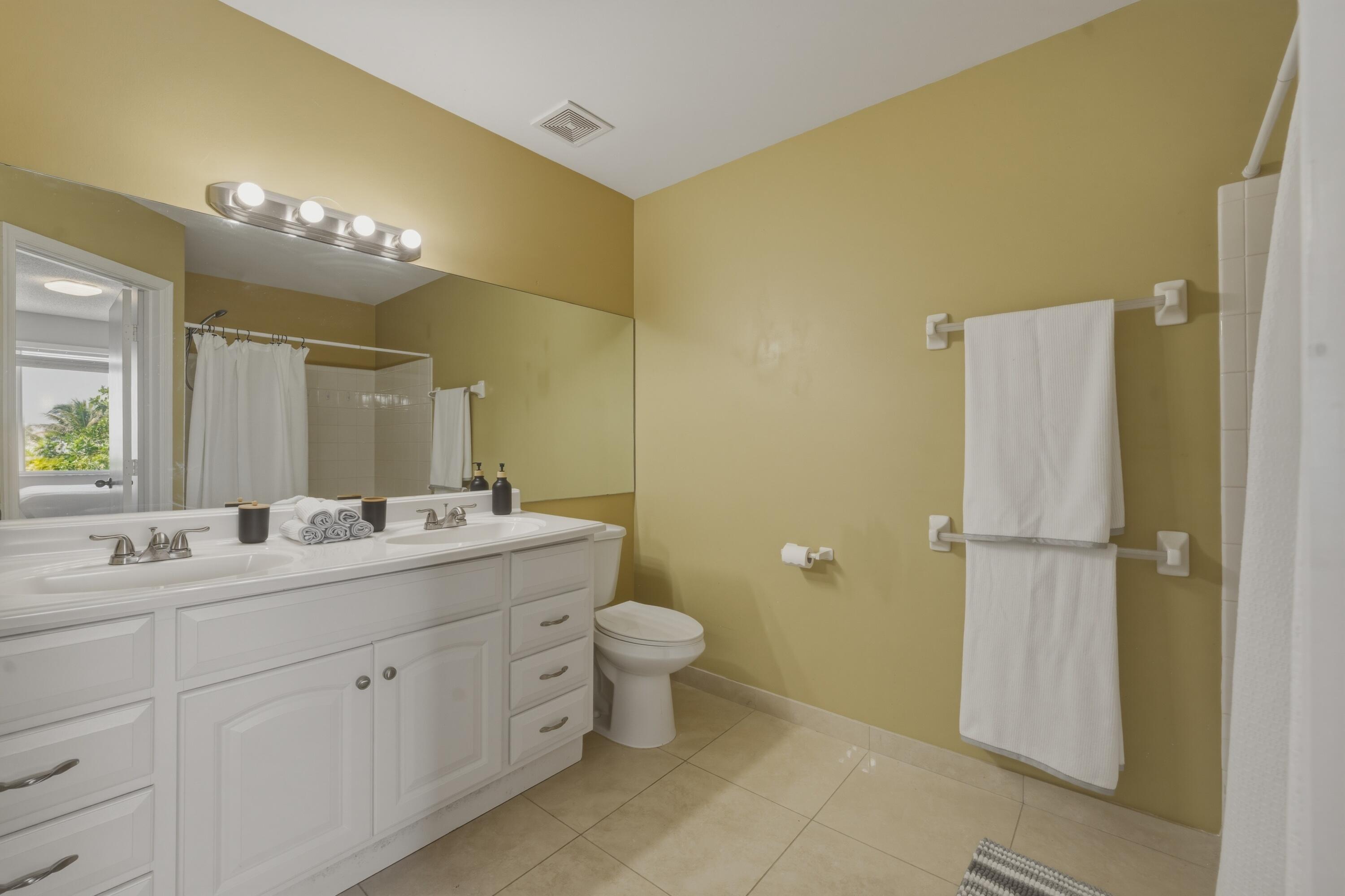16635 Hemingway Drive Weston, FL 33326 - Photo 20 of 28 DSC08291