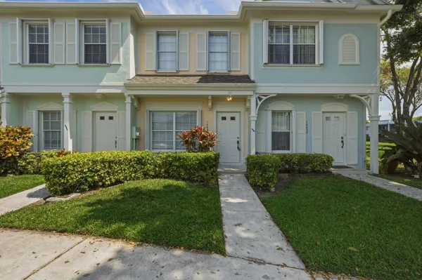 $2,900 | 16635 Hemingway Drive, Weston, FL 33326
