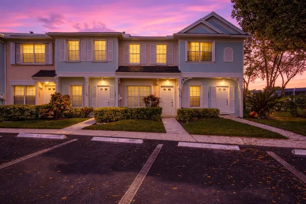 $2,900 | 16635 Hemingway Drive, Weston, FL 33326