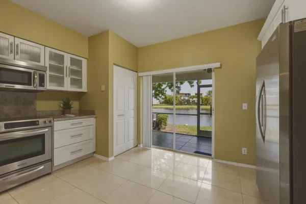 $2,900 | 16635 Hemingway Drive, Weston, FL 33326