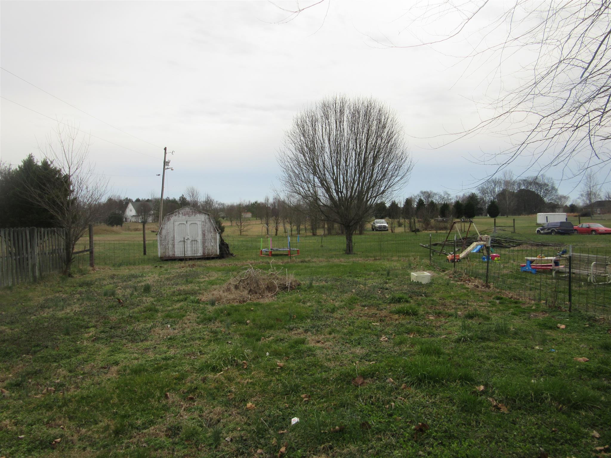 5561 Hunters Point Pike Lebanon, TN 37087 - Photo 3 of 10 Large Back yard